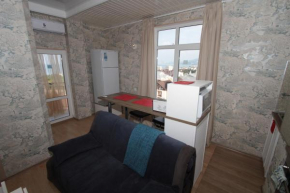 Apartment on Orbitovskaya